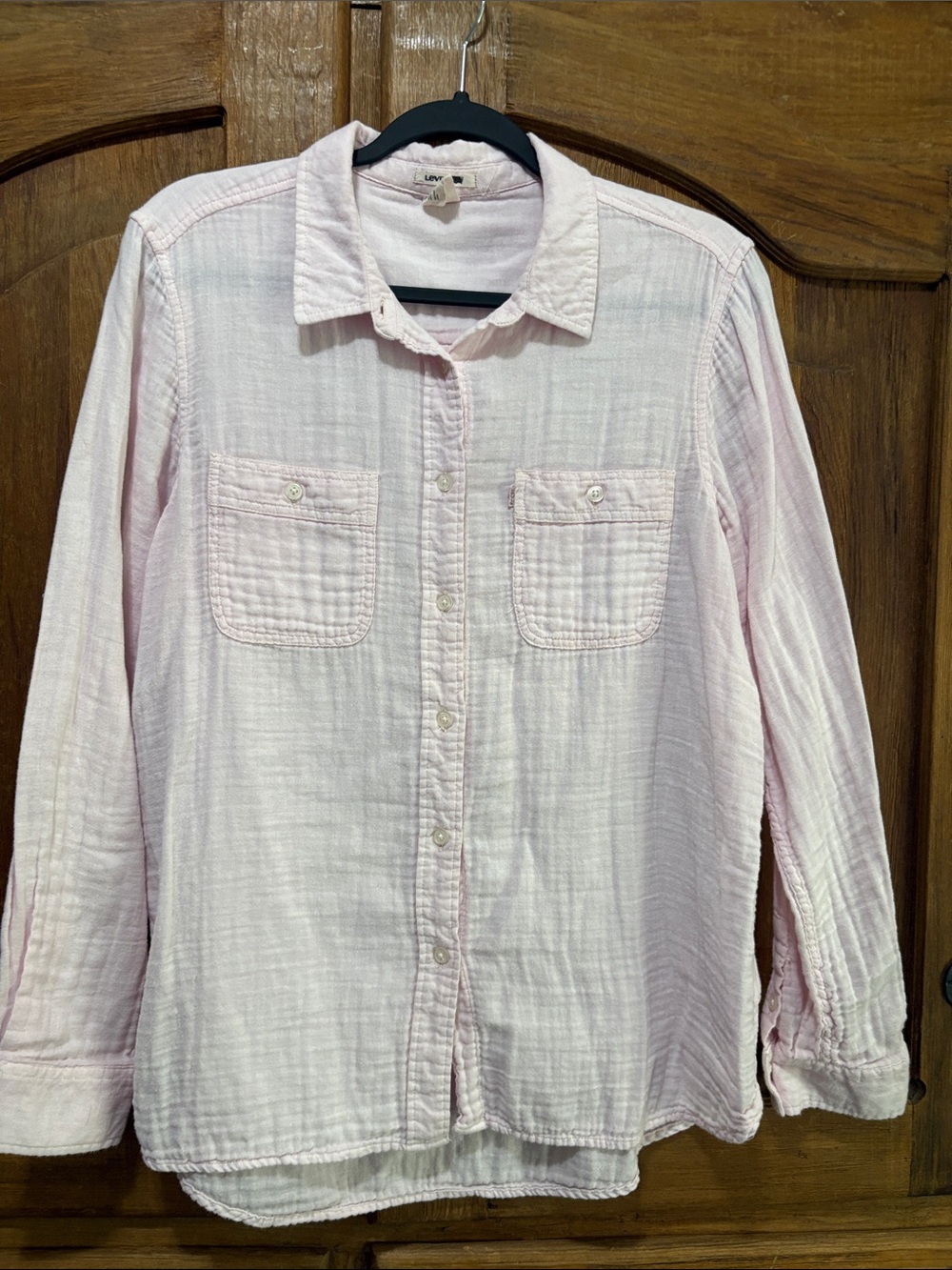 Levi's Light Pink Button-Down Shirt with Chest Pockets